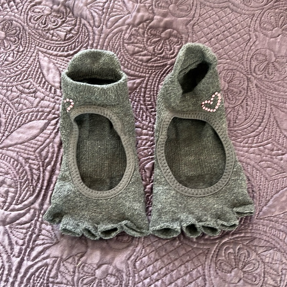 *$5 items are 5 for $15* Toesox barre socks